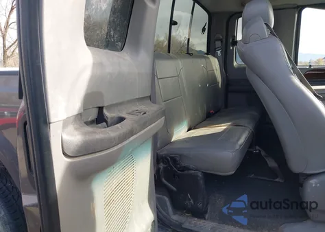 2004 Ford F-250 Lariat/Xl/Xlt из США, поврежденный, VIN 1FTNX21PX4ED49409